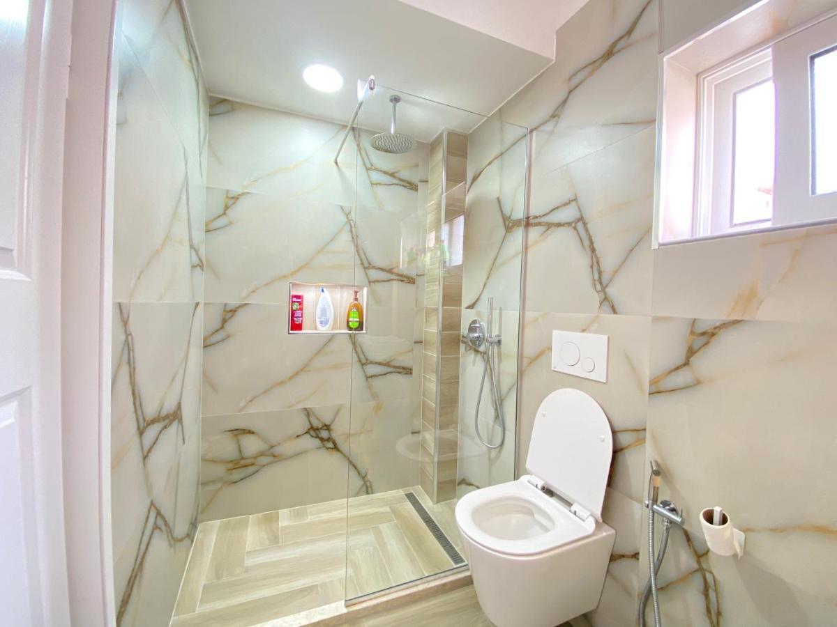 Saranda Apartment Brajan ภายนอก รูปภาพ